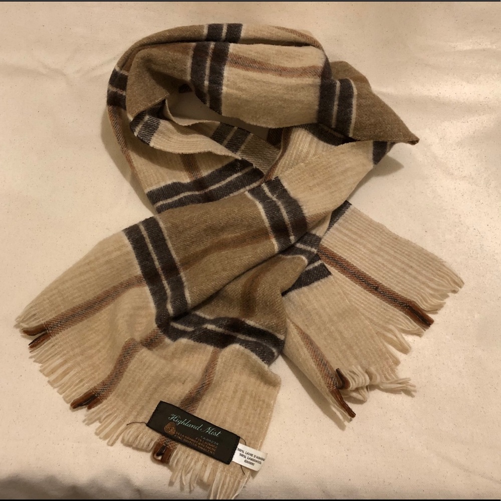 Lambs Wool Scarf - Picture 2 of 4